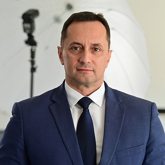 Do Sněmovny vykroužkovali starostu „se škraloupem“. Lidé zapomínají, říká politolog