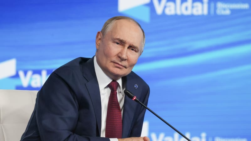 Putin? Jen tyran s carskými žvásty. Klíčem k jeho porážce je Krym, tvrdí britský exministr