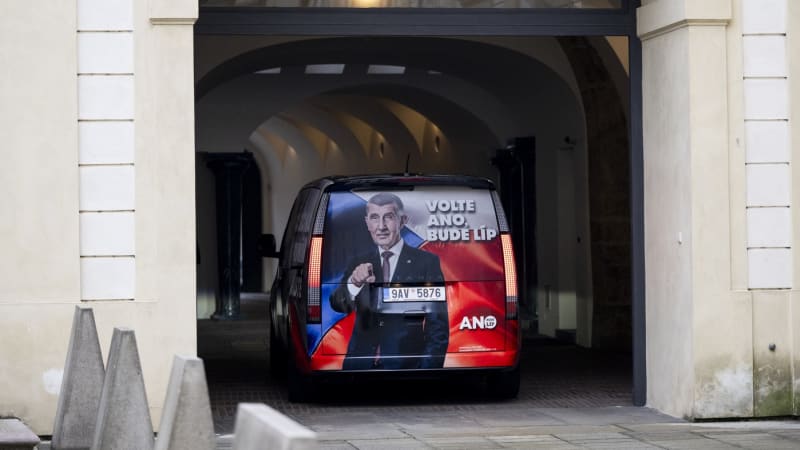 ON-LINE: Babiš dorazil na Hrad. Pavla seznámí s programem, řešit mohou i Turka