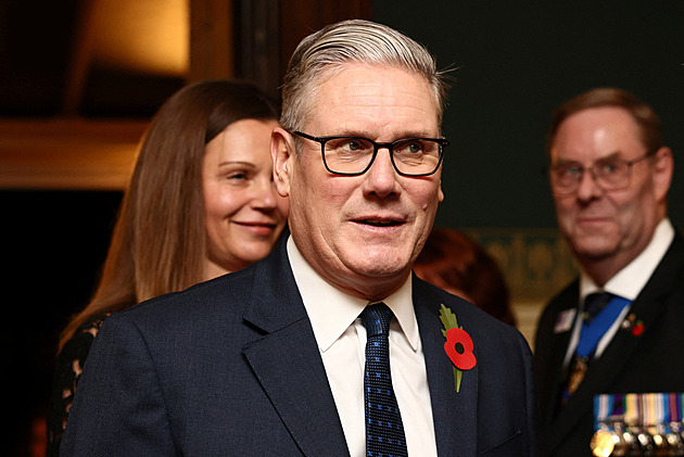 Starmera chtějí sesadit, tvrdí jeho věrní. Downing Street rozjela ochrannou akci