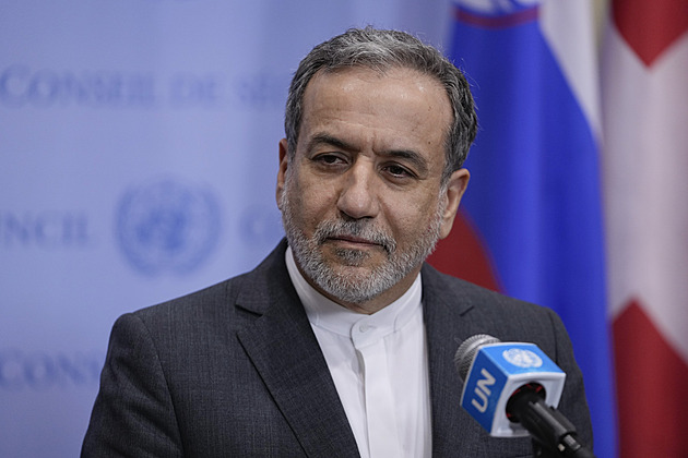 Uran nyní neobohacujeme, právo na to ale máme, řekl íránský ministr zahraničí