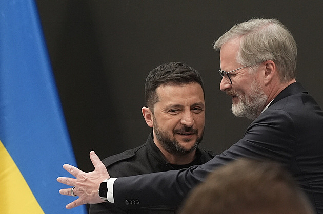 Trumpův plán podporujeme, ale o míru nesmíme jednat bez Ukrajiny, řekl Fiala