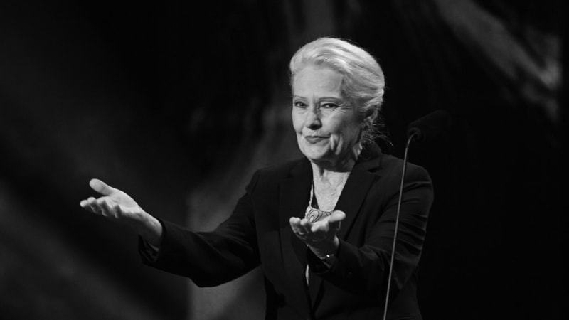 Zemřela baletka Miroslava Pešíková. Držitelka Thálie zářila i po boku Harapese