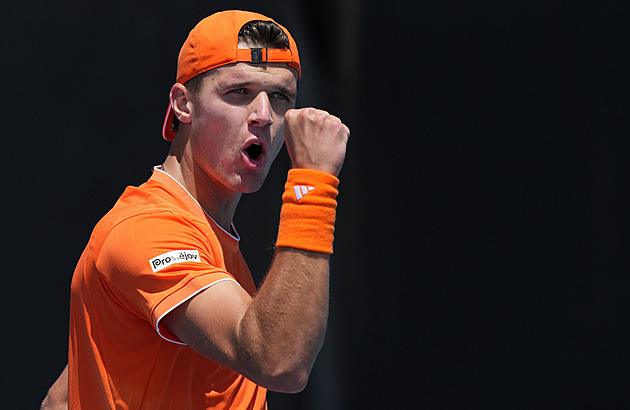 Lehečka je v Dauhá ve čtvrtfinále. Uspěl i Menšík, který může vyzvat Sinnera