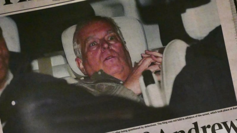 Jsem syn královny, křičel „arogantní“ Andrew. Svědek popsal vyvádění bývalého prince ze sídla