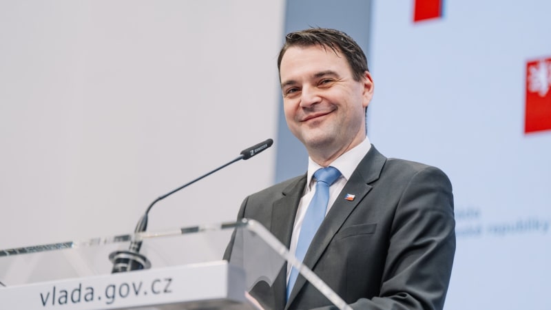 Jelínek: Macinka nesedí v koutě jako oukrop. Podle Schmarcze měl jeho projev vypadat jinak