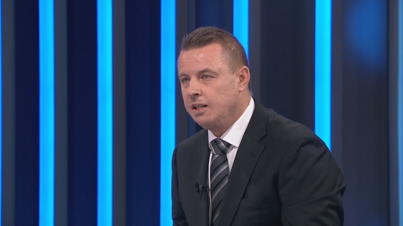 Rajchl se obrátil proti Macinkovi: Jeho projev bych nepodepsal, vyzvat k míru měl i Ukrajinu