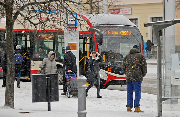 Jedna jízdenka pro celou cestu. Aplikace Můj vlak na Vysočině zahrne i autobusy