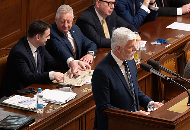 Nestačí si mír jen přát, řekl Pavel. Kritizuje stagnaci výdajů na obranu