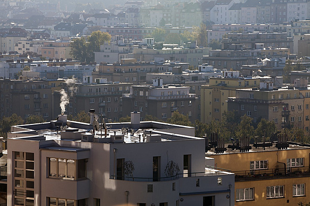 Pražané nejsou spokojení s bydlením. Trápí je cena i dostupnost, říká průzkum
