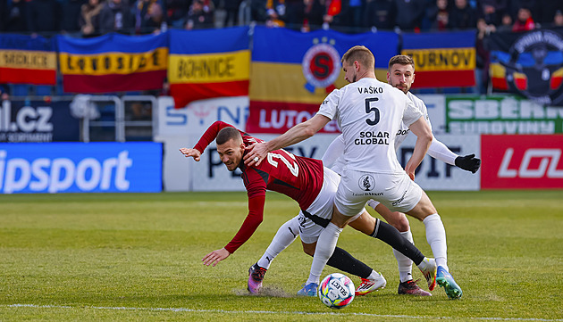 ONLINE: Sparta - Slovácko, v základu sedmnáctiletý Sochůrek, hraje i Grimaldo