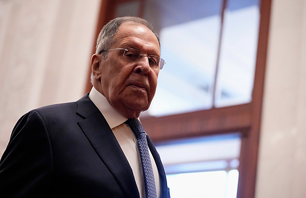 Ve vztazích s USA se navzdory potenciálu nic neděje, povzdechl si Lavrov