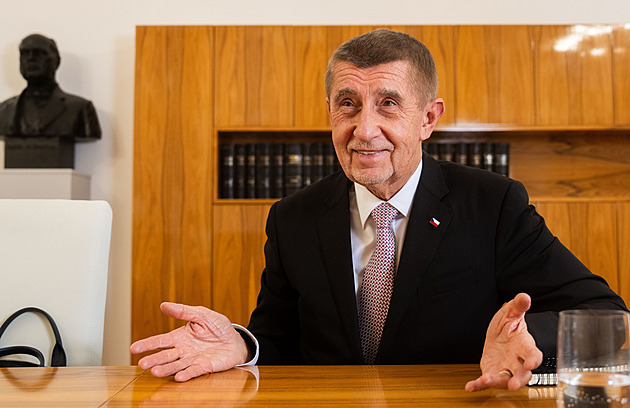 KOMENTÁŘ: Zadlužování Česka? Jenom opoziční lži, píše Babiš