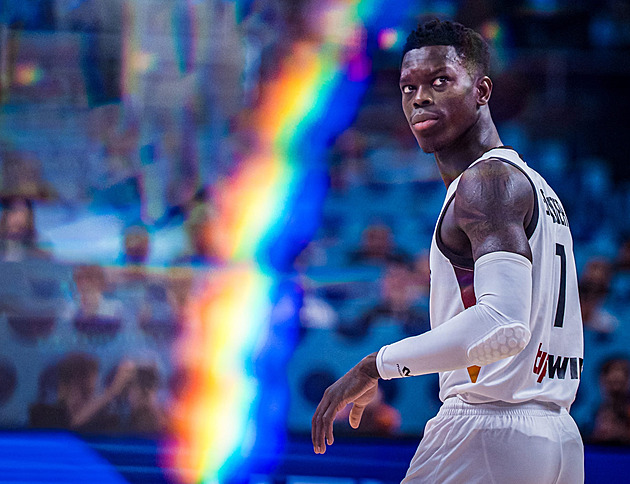 Další stěhování pro Schrödera. V NBA míří už do dvanáctého klubu a blíží se rekordu